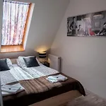 F57 - Franko Csaladi Panzio Bed & Breakfast