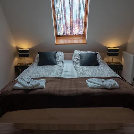 Bed & Breakfast F57 - Franko Csaladi Panzio 3*
