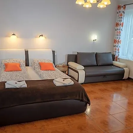 F57 - Franko Csaladi Panzio 4*
