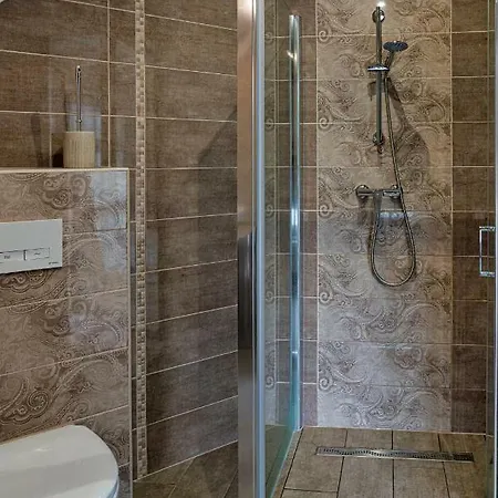 B&B F57 - Franko Csaladi Panzio 4*