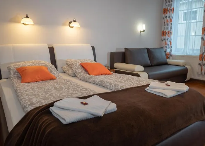 F57 - Franko Csaladi Panzio 4*