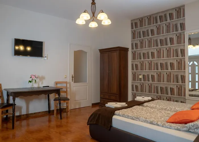 F57 - Frankó Családi Panzió Balatonlelle