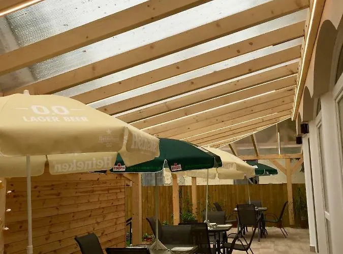 F57 - Frankó Családi Panzió Alojamento de Acomodação e Pequeno-almoço 4*